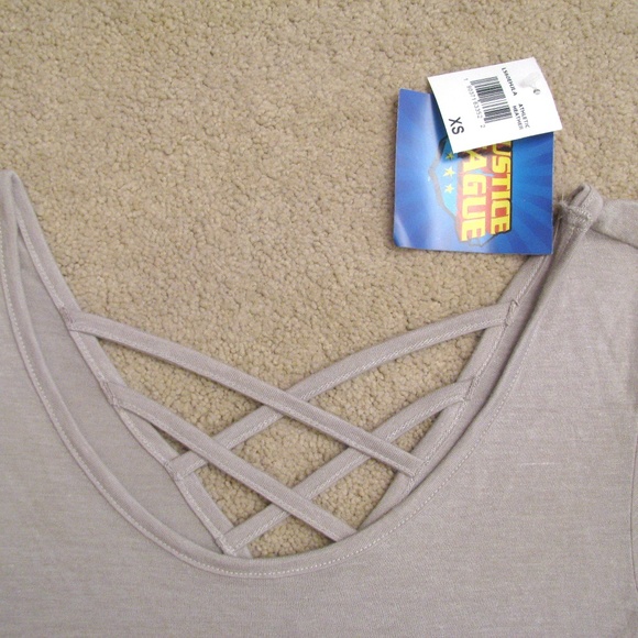 Super Heroes Long Sleeve Graphic Tee Womens Size XS Extra Small Grey Comics - Picture 5 of 9